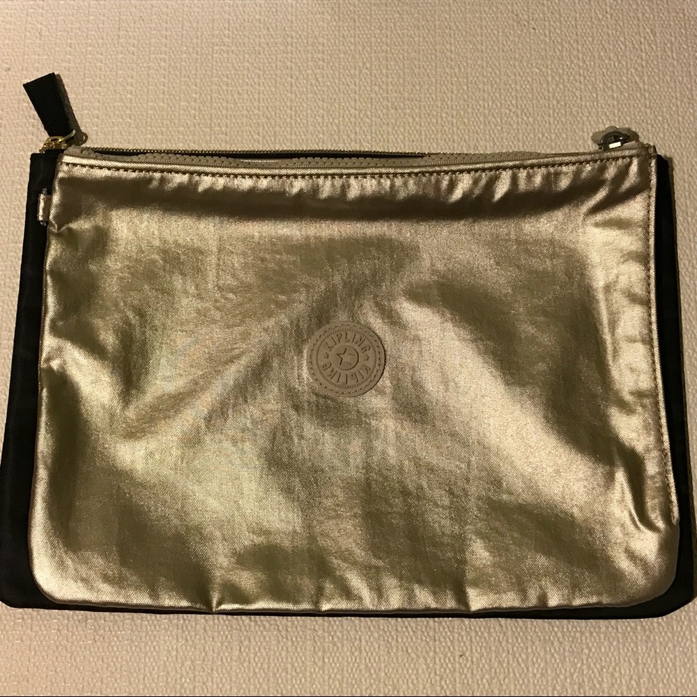 NWOT❤️ Two Pouch Set❤️